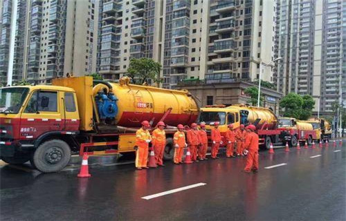 椰林镇市政管道清淤